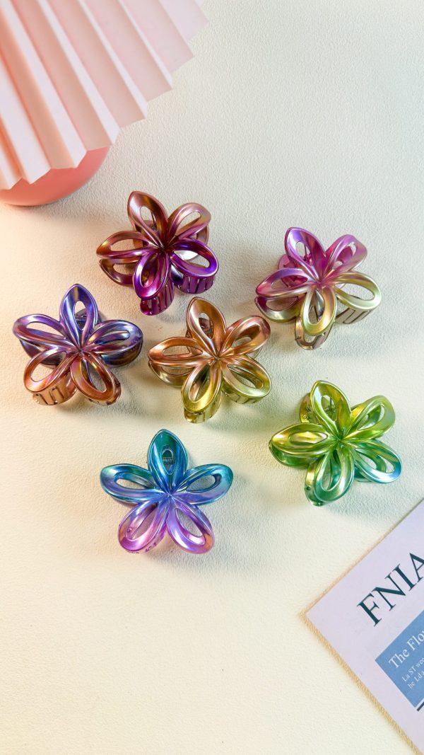 Aurora Bloom Hollow Flower Hair Claw