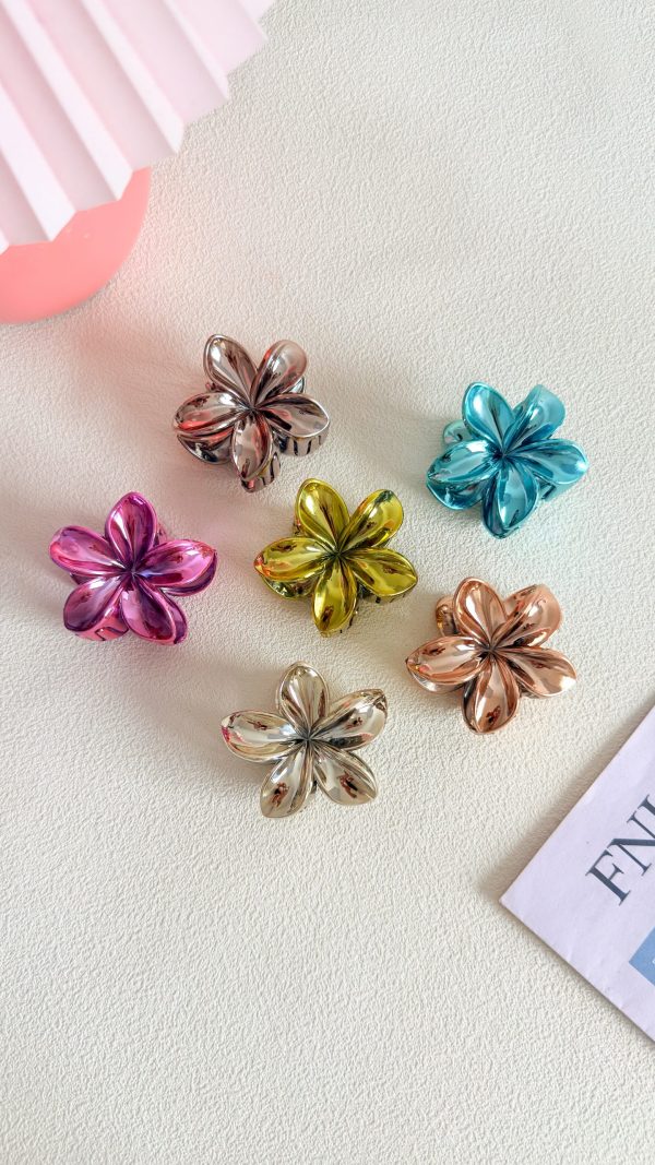 Metallic Bright Frangipani Claw