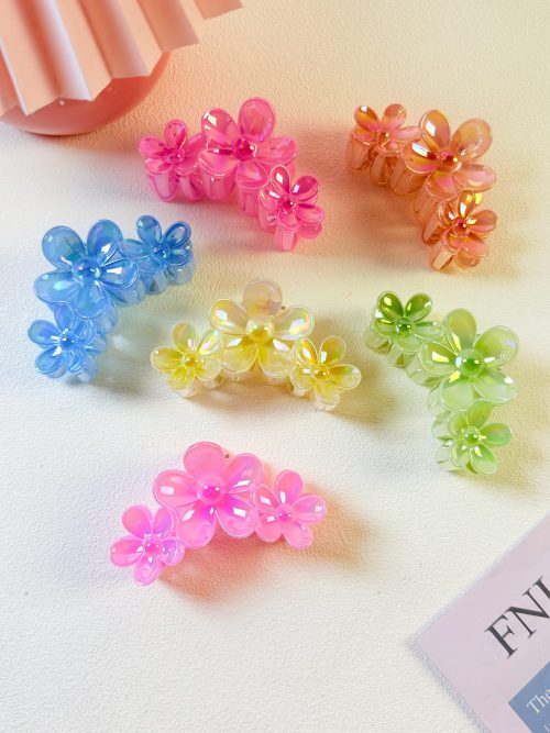 Dreamlike Mixed Floral Hair Claw