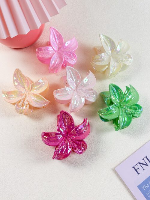 3D Embossed Pearl Lily Clips