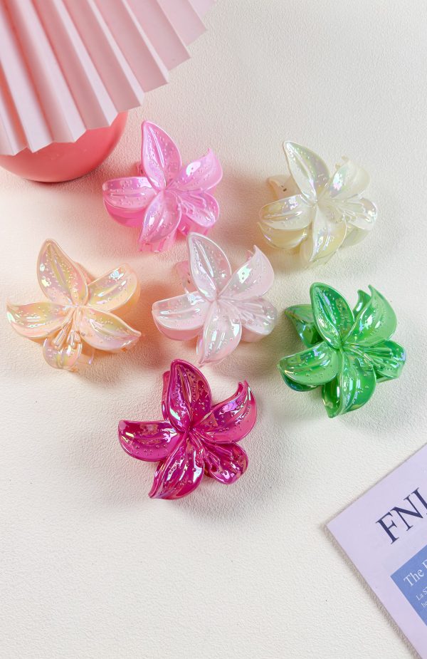 3D Embossed Pearl Lily Clips