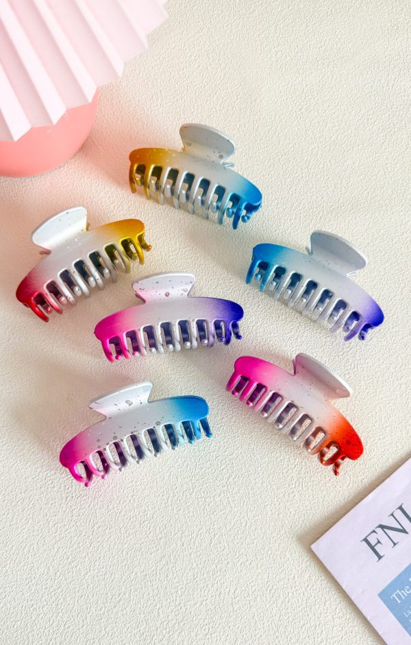 Gradient Ribbed Hair Claw