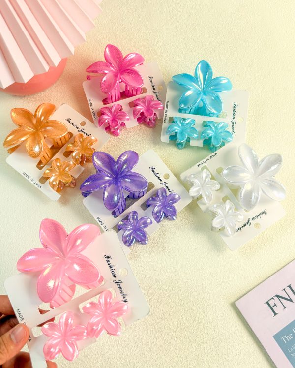 Textured Plumeria Clip Set