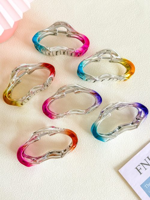 Glossy Wavy Y2K Hair Claw