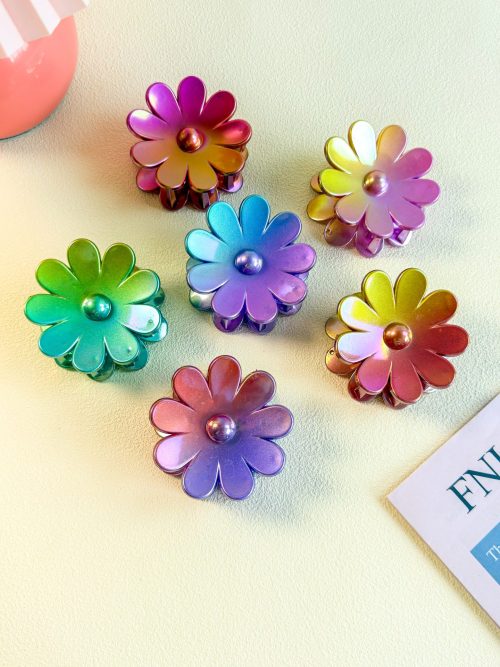 Gradient Metallic Daisy Claw