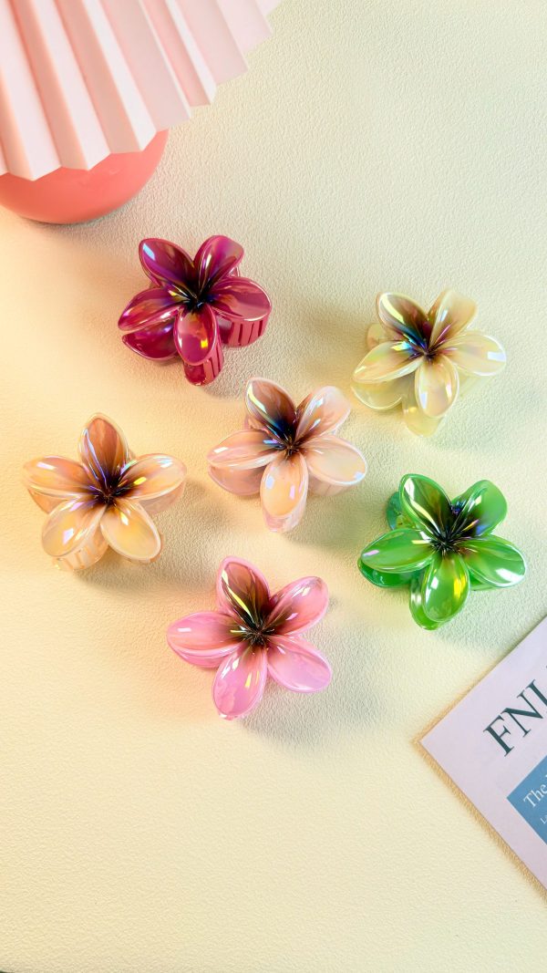 Lux Iridescent Frangipani Claw