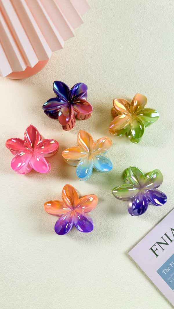 Gradient Glossy Frangipani Claw
