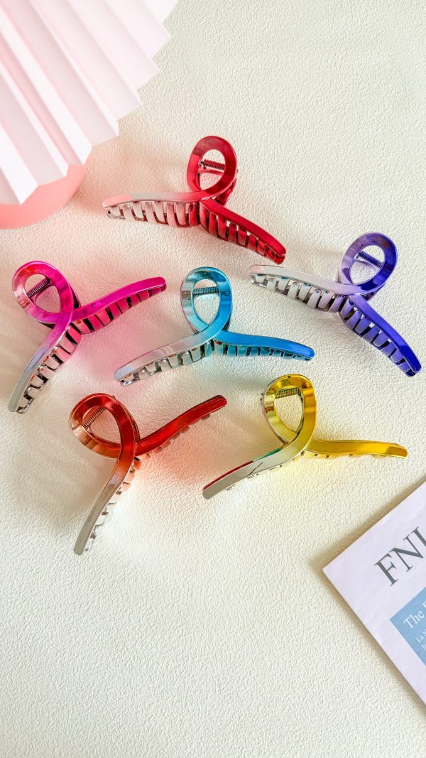 Gradient Metal Cross Hair Claw