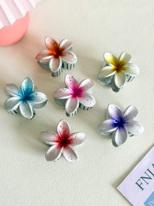 Gradient Spotted Frangipani Claw