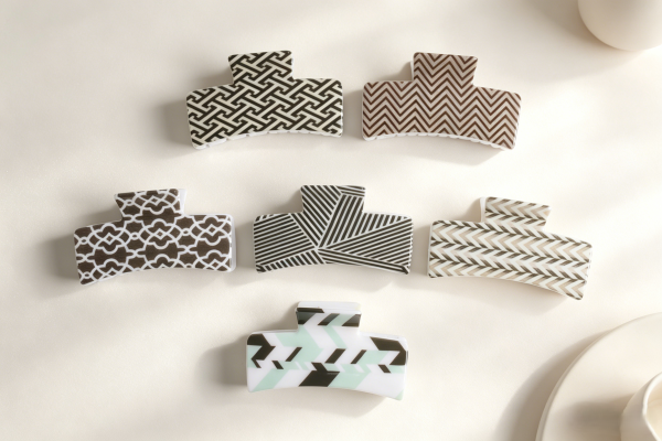 Geometric Pattern Neutral Hair Claws