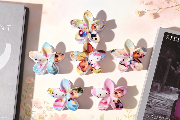 Gradient Petal Cartoon Hair Claw Clips
