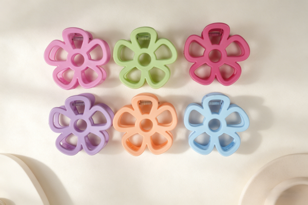 Matte Hollow Flower Solid Color Hair Claws