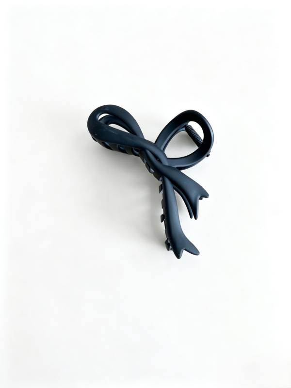 Morandi-colored bow hair clip