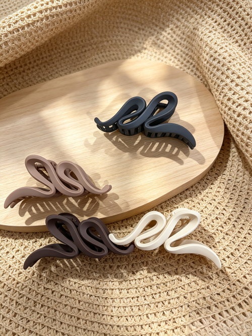 Large Matte S-Shaped Claw Clip