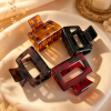 Retro sugar cube-shaped non-slip small hair clip
