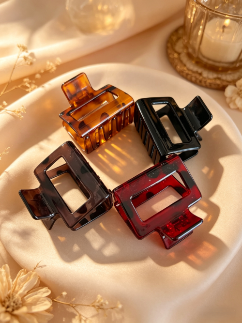 Retro sugar cube-shaped non-slip small hair clip