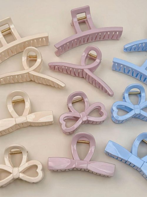 Cream Bow Grab Clip