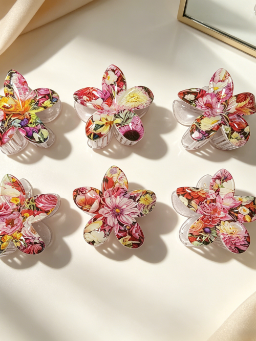 Vintage Oil Painting Floral Plumeria Claws