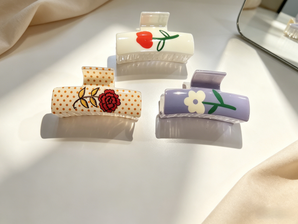 Minimalist Floral & Polka Dot Print Hair Claws