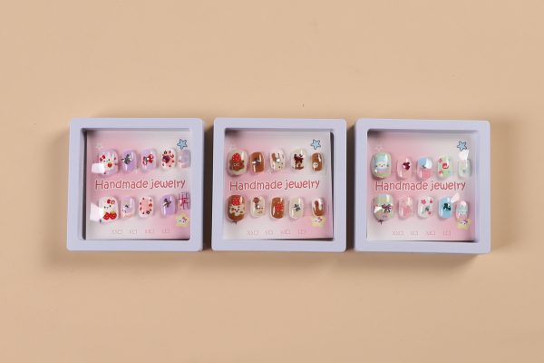 Premium Press-on Nails cartoon